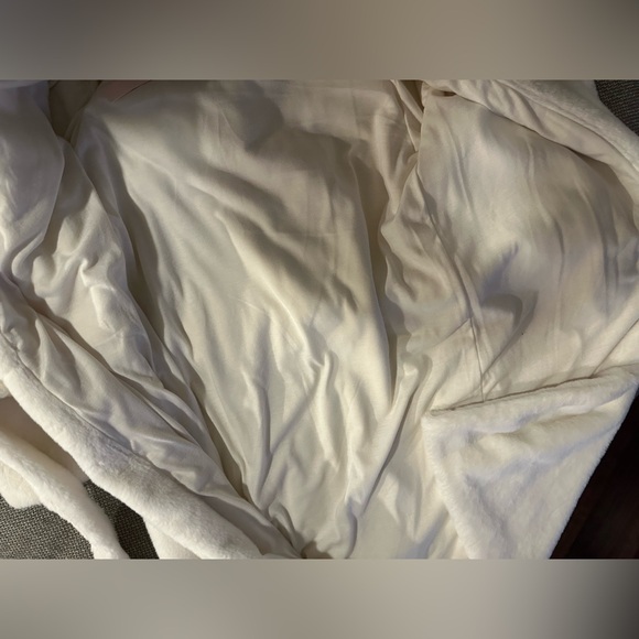 Victoria secret robe, coat - Picture 4 of 5